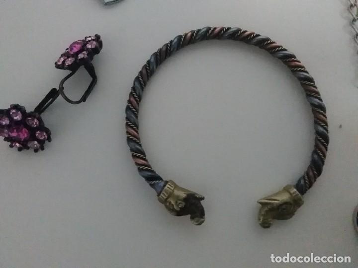 Joyeria: 4 pulseras 3 pendientes 1broche. 24 - Foto 3