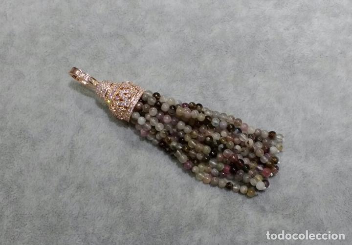 Joaillerie: BORLA DE PLATA CON TURMALINA DE COLORES.