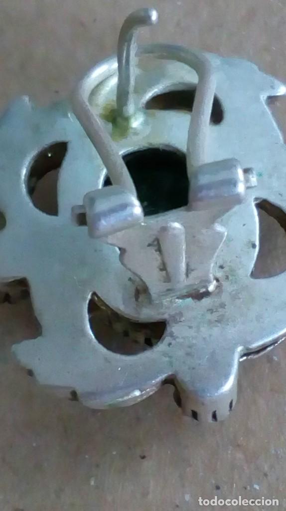 Joyeria: Un pendiente y un anillo de plata y s&iacute;mil esmeralda - Foto 3