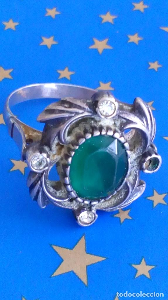 Joyeria: Un pendiente y un anillo de plata y s&iacute;mil esmeralda - Foto 10