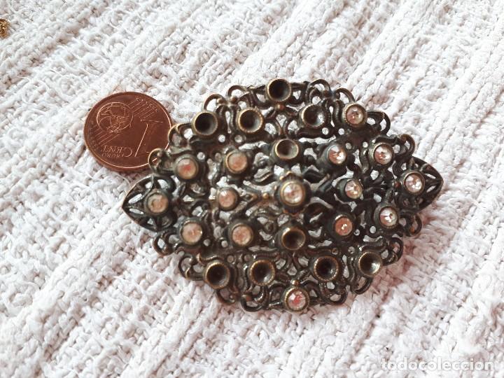 Joyeria: Broche plateado vintage brillantes