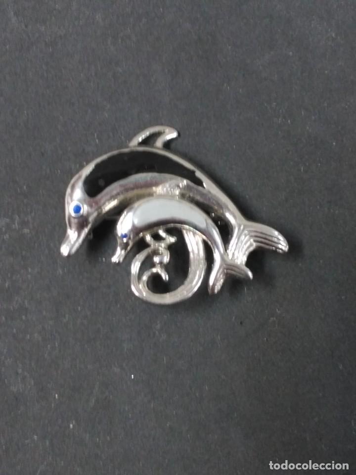 Joyeria: BROCHE DE BISUTERIA EN METAL DELFINES - Foto 2