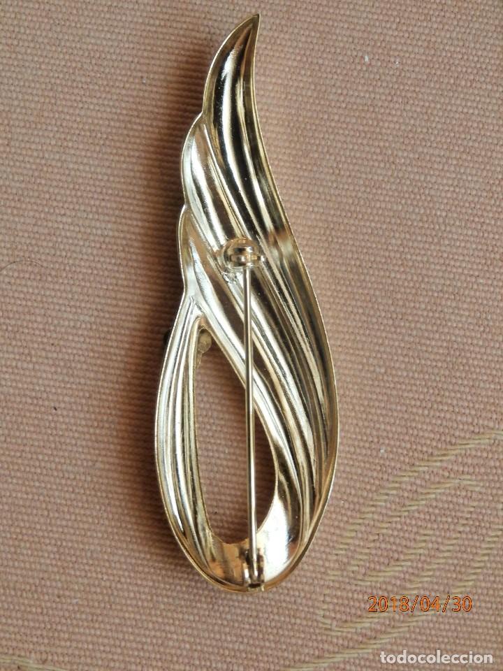 Joyeria: BROCHE CON CIRCONITAS. CHAPADO EN ORO - Foto 3