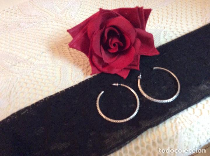 Joyeria: Grandes aros de metal plateado. - Foto 3