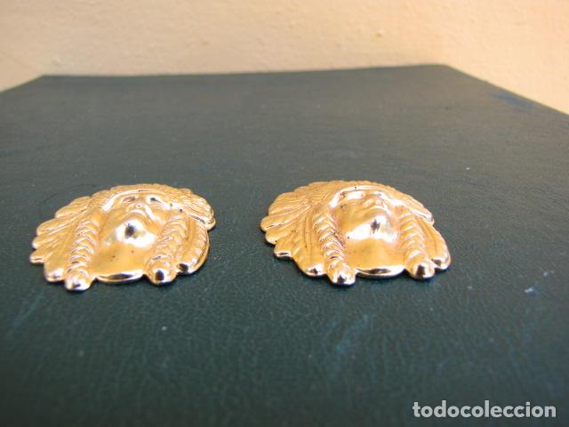 Joyeria: Dos cabezas de indio. Ba&ntilde;o de oro. Versace - Foto 4