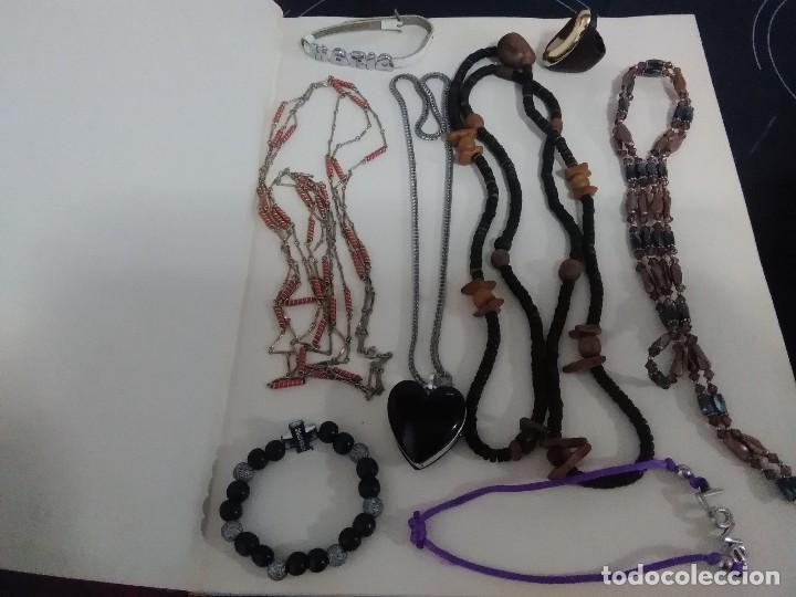 Joyeria: 4 collares 3 pulseras 1 anillo lanzadera. 54 - Foto 1