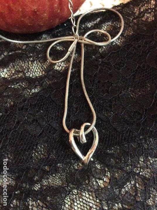 Joyeria: Colgante plateado en forma de coraz&oacute;n con cadena. - Foto 1
