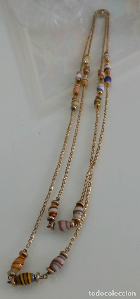 Gioielleria: Collar dorado de cadenas con cuentas de cristal decorado