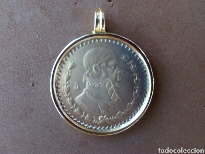 Joaillerie: COLGANTE REPLICA PESO MEXICANO DORADO