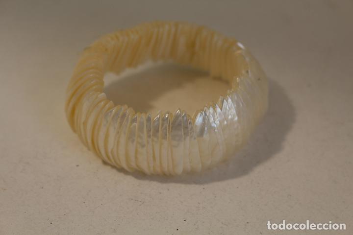 Joyeria: pulsera elastica con barras de nacar - Foto 1