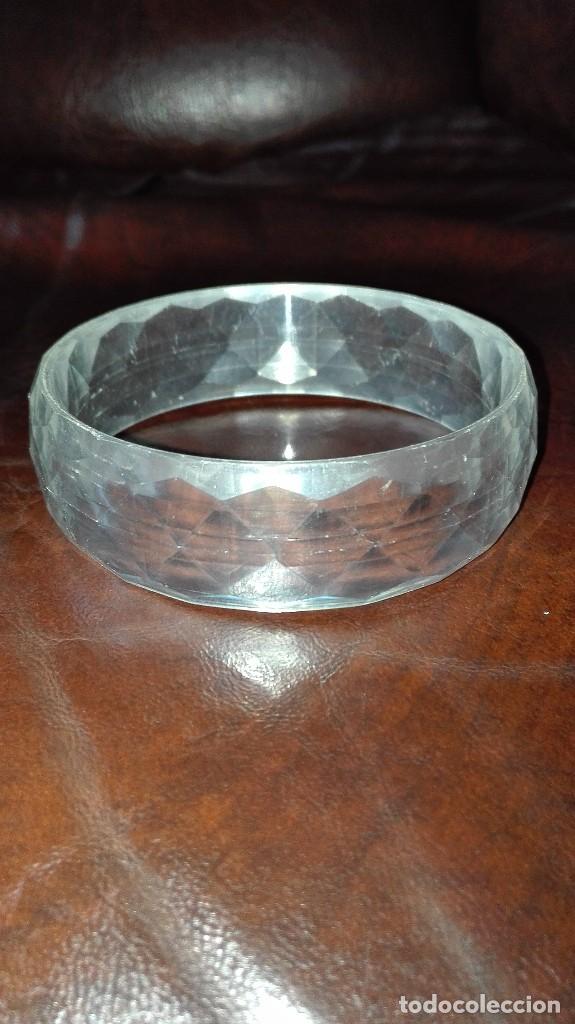 Joyeria: Pulsera con facetas de pl&aacute;stico transparente. - Foto 1