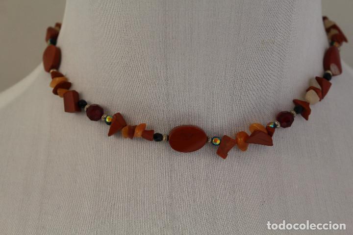 Schmuck: collar con piedras naturales y cristales
