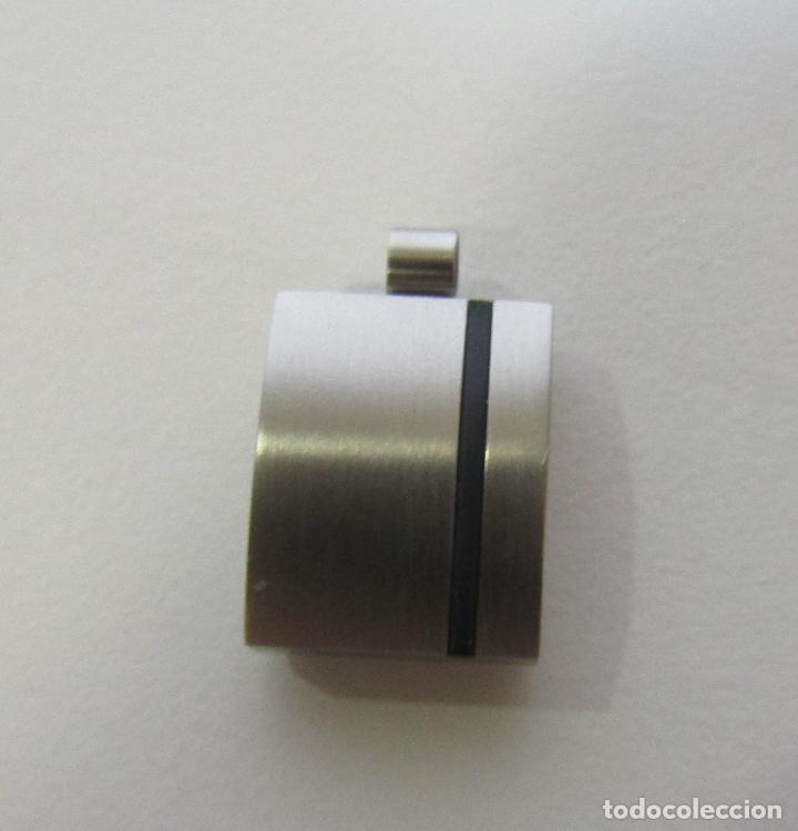 Joaillerie: COLGANTE ACERO INOXIDABLE RIBETE NEGRO