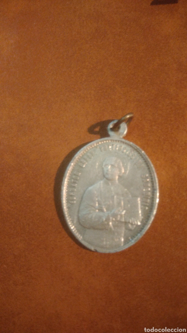 Schmuck: Medalla auxilio cristiano. No plata
