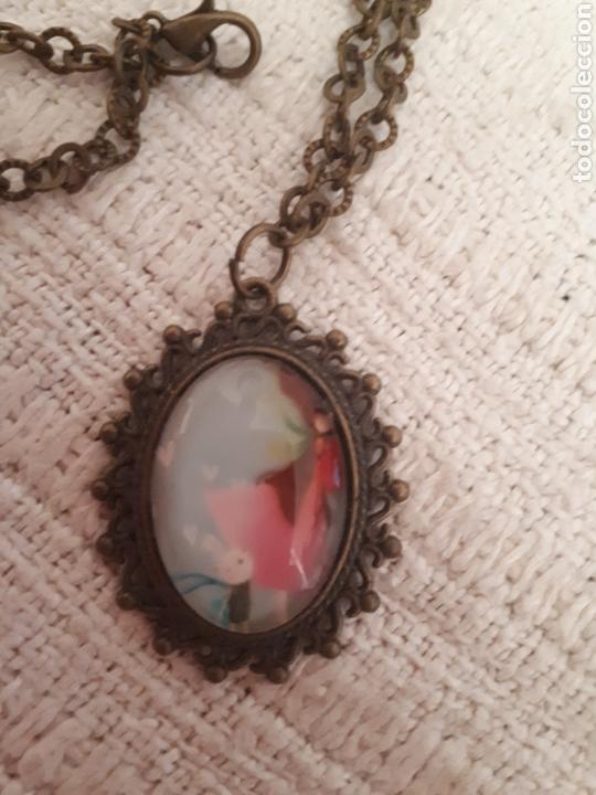 Joalharia: Collar cabuch&oacute;n cristal ilustraci&oacute;n