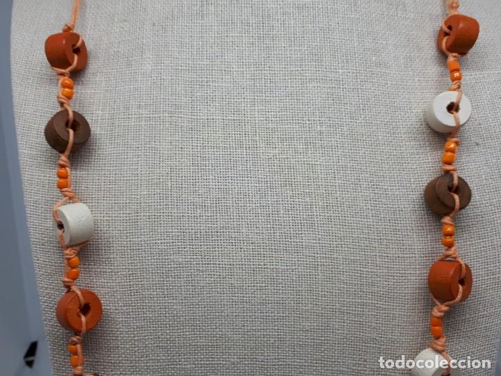 Joyeria: Collar Cordon Abalorios Colores Marrones, Naranja y Blancos - Foto 3