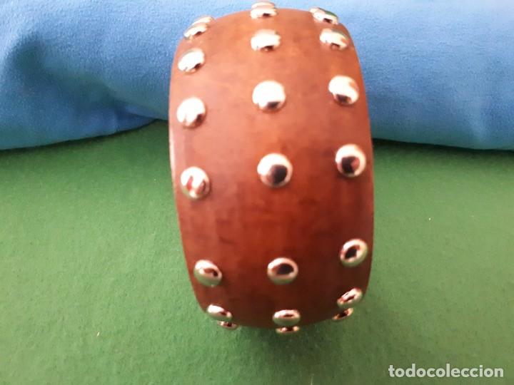 Joyeria: Pulsera Madera con Tachuelas - Foto 4