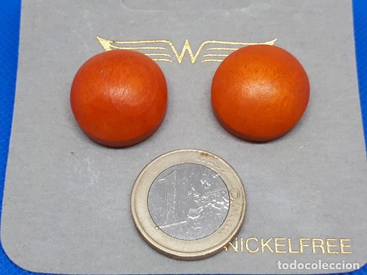 Joyeria: Pendientes de Boton en Color Coral - Foto 4