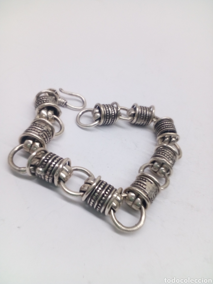 Joalharia: Pulsera de metal