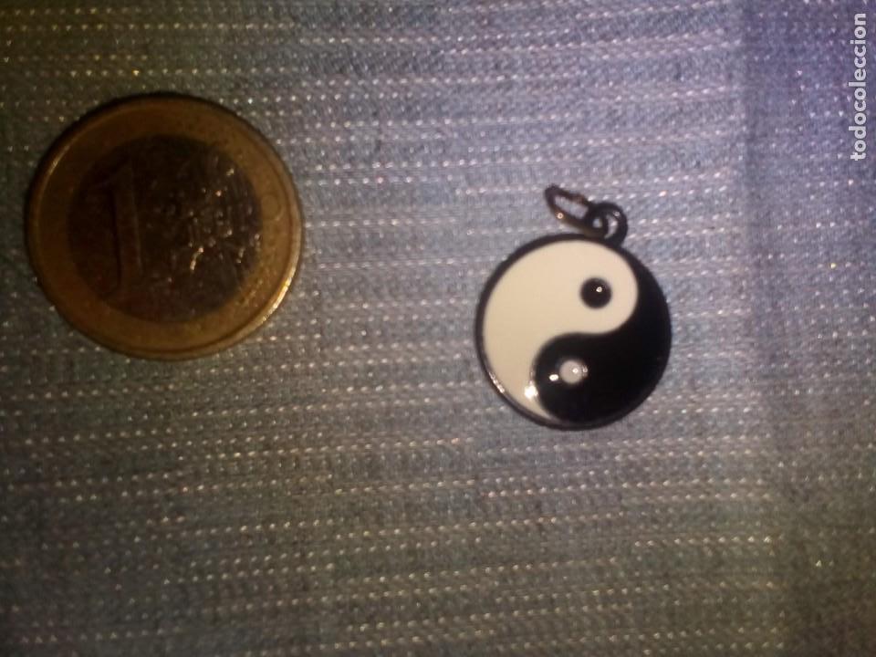 Joalharia: COLGANTE amuletos del mundo - Ying Yang equilibrio interno y conocimiento personal .