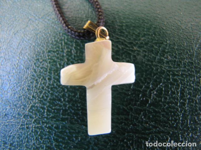 Joyeria: Cruz n&aacute;car y oro sin contrastar - Foto 3
