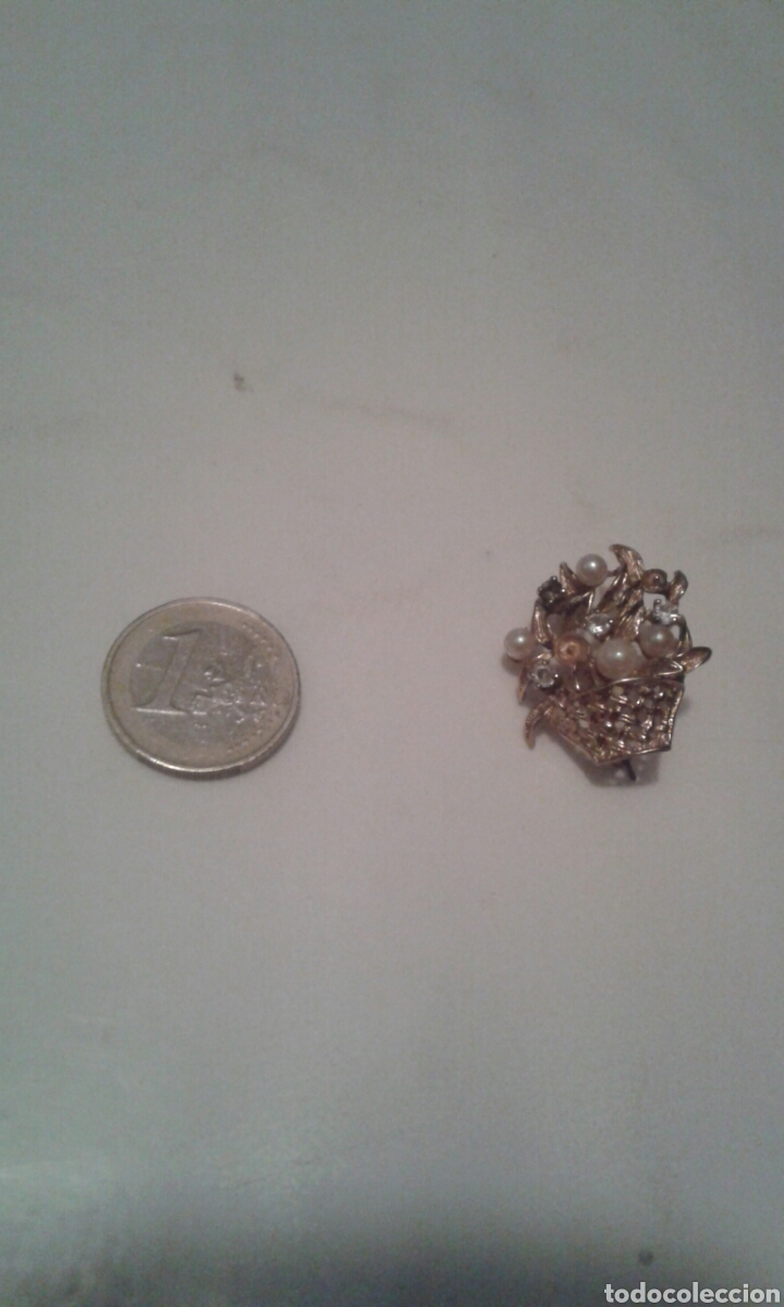 Joyeria: Broche peque&ntilde;o con forma de canasto. - Foto 3