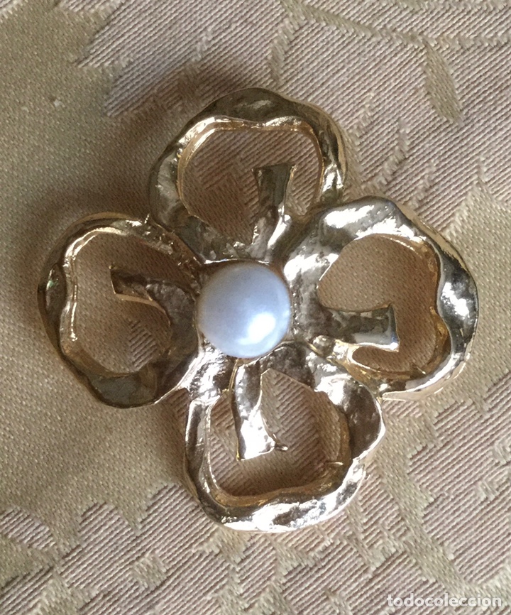 Jewelry: BROCHE VINTAGE FORMA DE FLOR
