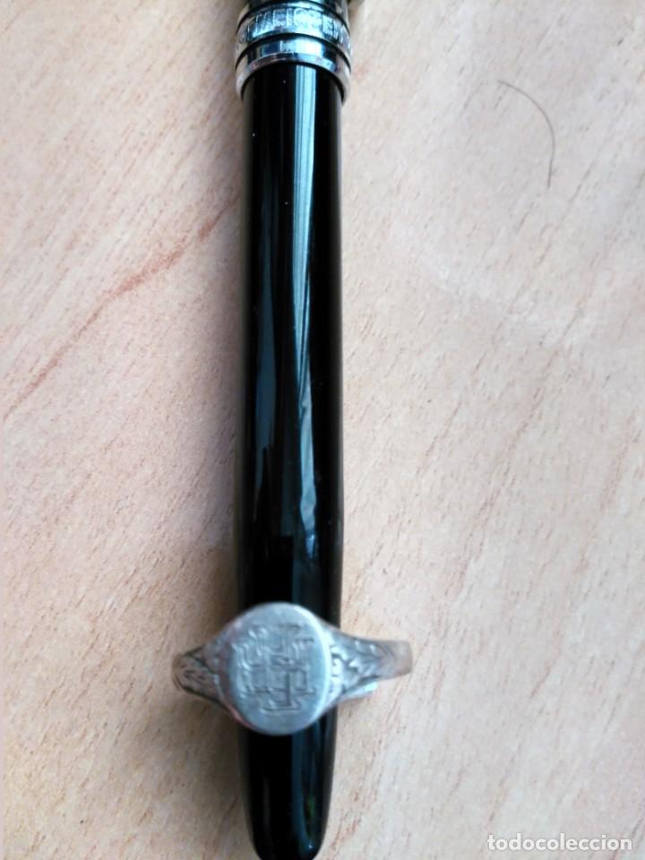 Joyeria: antiguo anillo tipo sello con letras grabadas  AR de plata