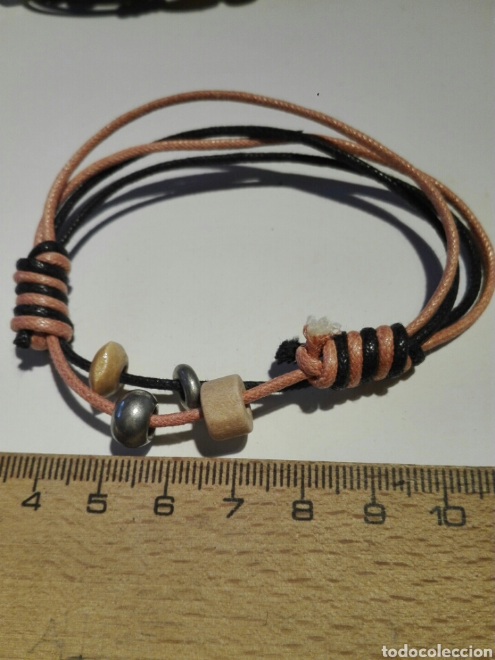 Joyeria: PULSERA CUERO Y ABALORIOS MADERA. REGULABLE