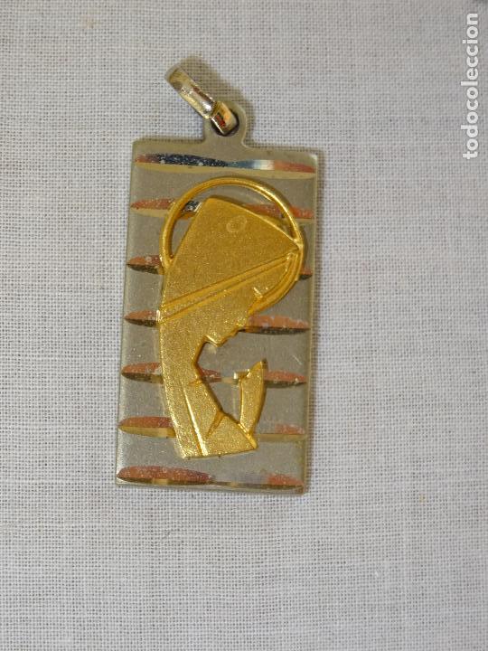 Joyeria: ANTIGUA MEDALLA VIRGEN MAR&Iacute;A CHAPADA ORO Y PLATA