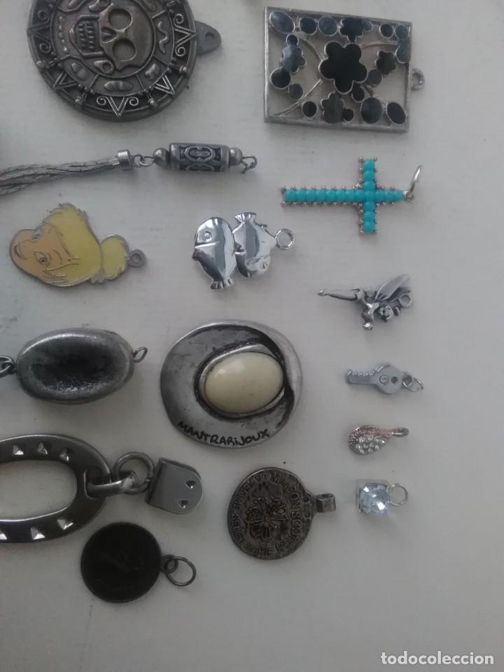 Joyeria: 29 colgantes variados. 104 - Foto 3