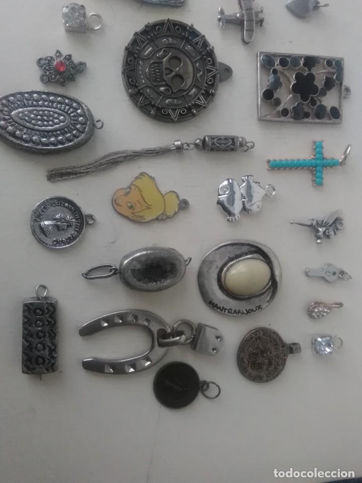 Joyeria: 29 colgantes variados. 104 - Foto 7