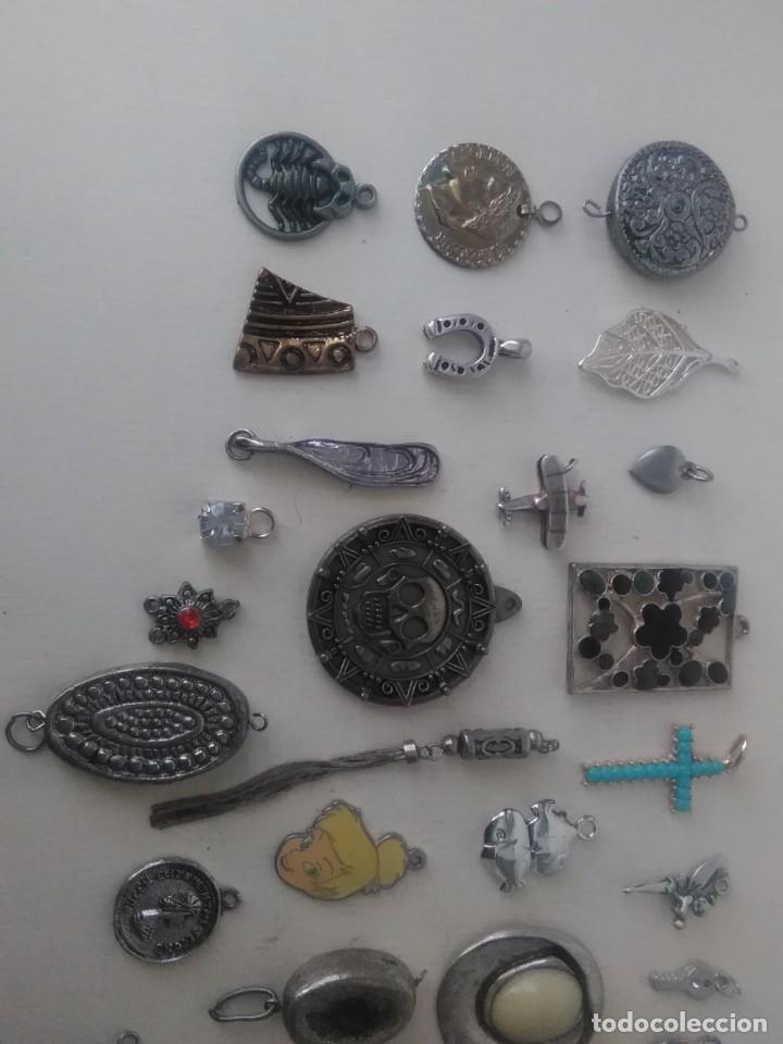 Joyeria: 29 colgantes variados. 104 - Foto 8
