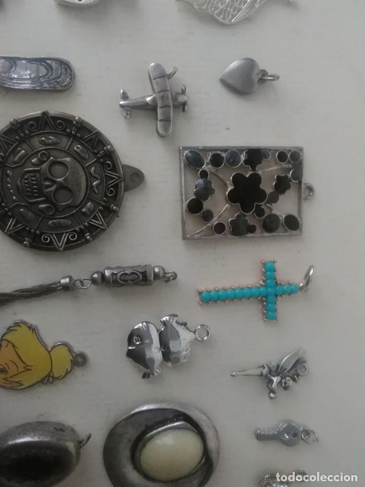 Joyeria: 29 colgantes variados. 104 - Foto 11