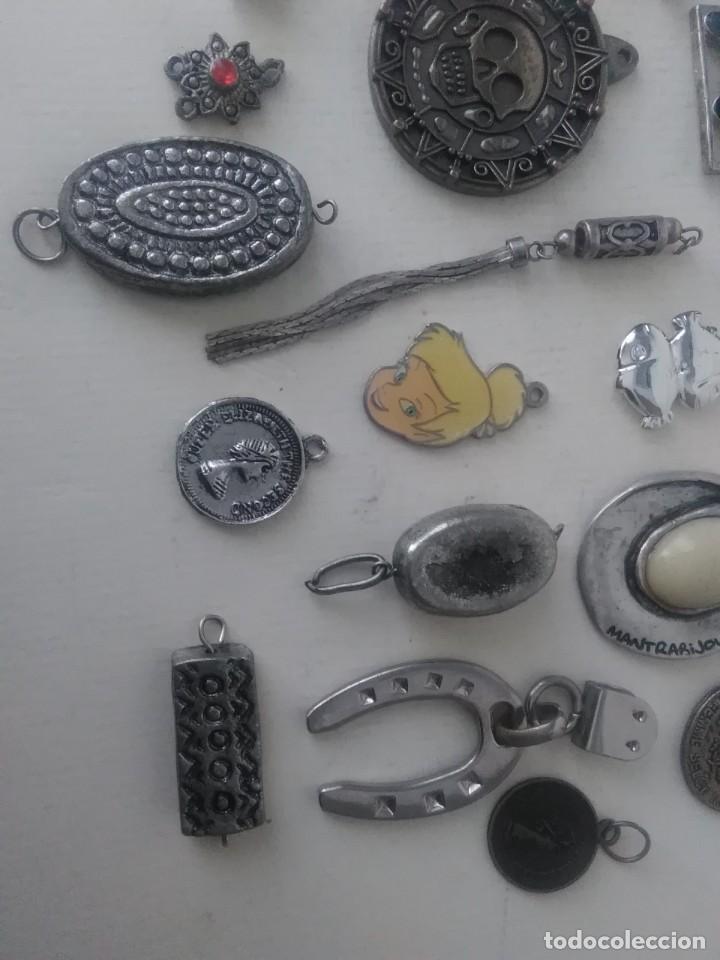 Joyeria: 29 colgantes variados. 104 - Foto 13