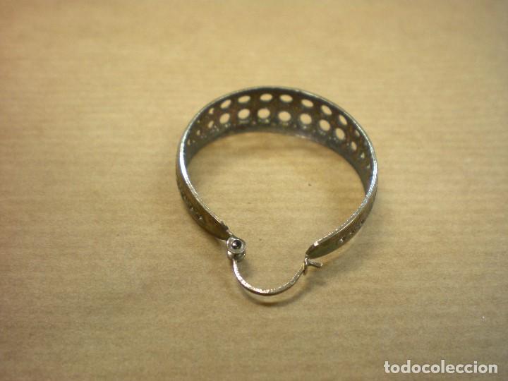 Joyeria: 1 PENDIENTE CIRCULAR DE LATON  A&Ntilde;OS 60 - Foto 3