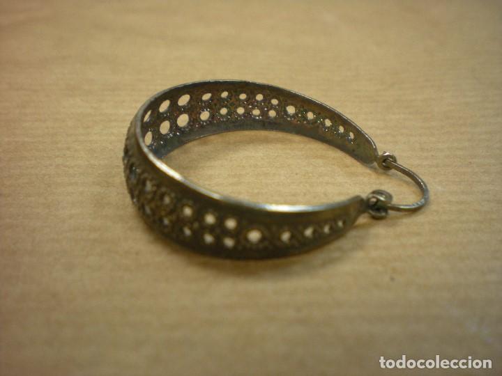 Joyeria: 1 PENDIENTE CIRCULAR DE LATON  A&Ntilde;OS 60 - Foto 4