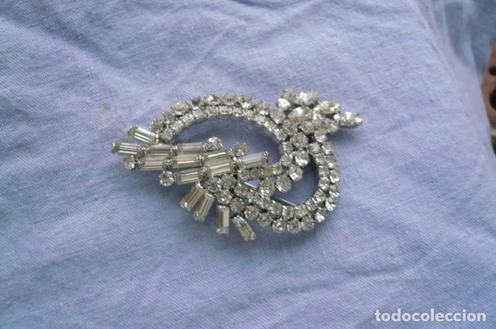 Joyeria: Broche vintage con cristales de estr&aacute;s. - Foto 4