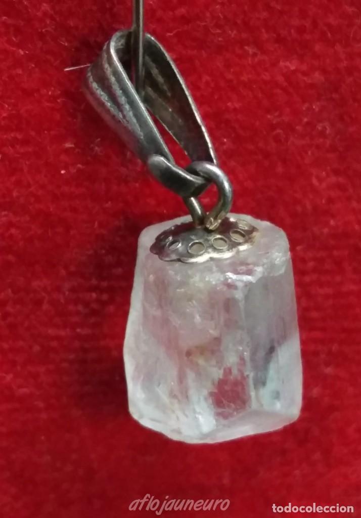 Joyeria: Bonito colgante con piedra cuarzo o similar