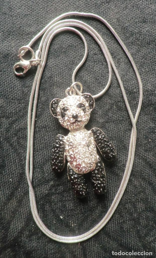 Joalharia: Colgante en forma de oso panda, con piedras,  nuevo