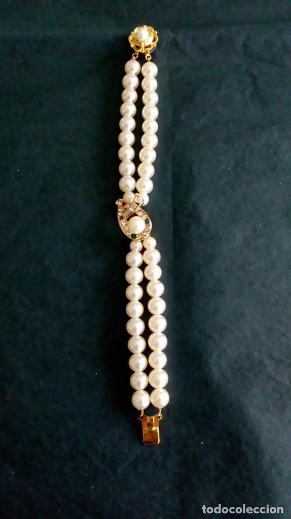 Joalharia: Bonita pulsera de doble hilo de s&iacute;mil perlas y broche de pedrer&iacute;a