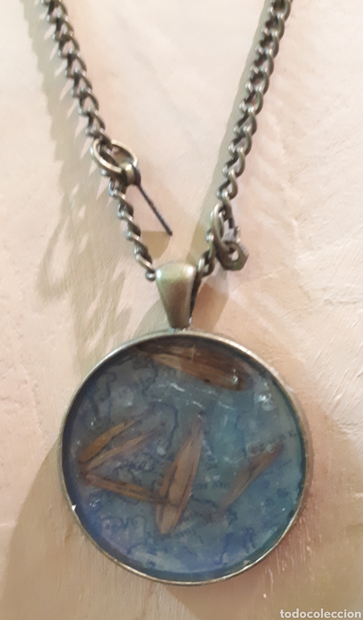 Joaillerie: Collar artesanal resina metal Colecci&oacute;n Fleur du Temps