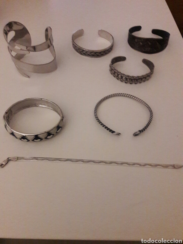 Joyeria: Lote 6 pulseras y un brazalete. - Foto 1