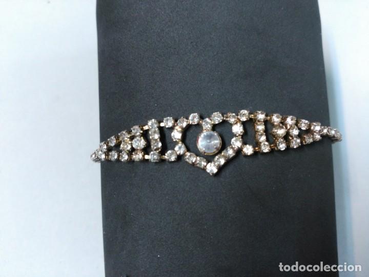 Joaillerie: PULSERA DE METAL TIPO RIVIERE DETALLE CORAZON