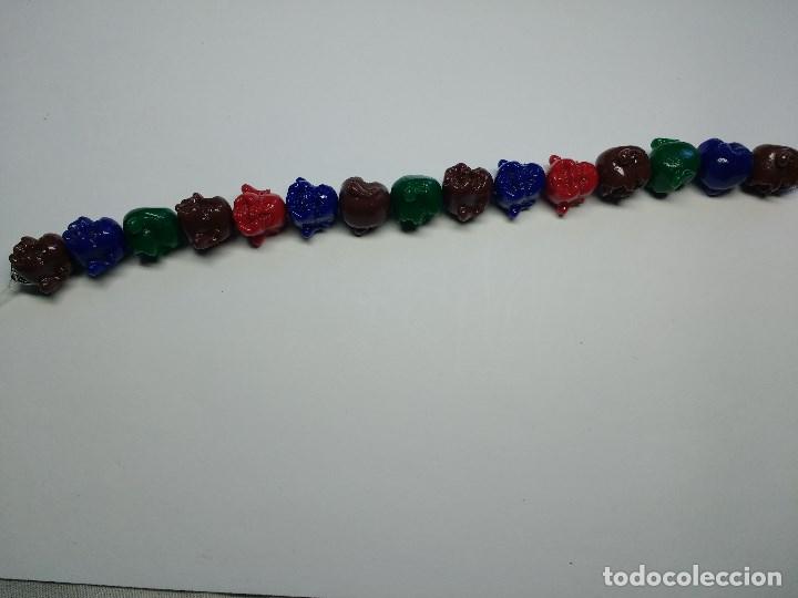 Joalharia: TIRA DE BUDAS DE RESINA DE COLORES.