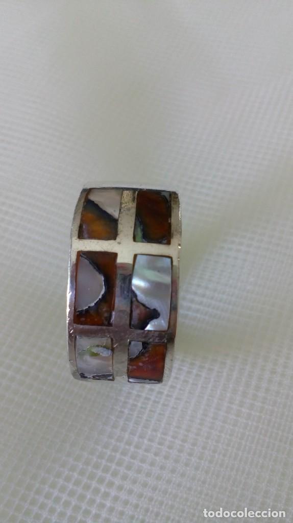 Joyeria: Anillo de plata con incrustaciones de n&aacute;car - Foto 2