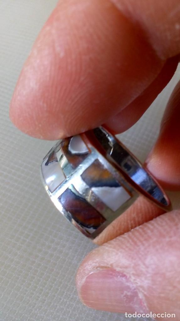 Joyeria: Anillo de plata con incrustaciones de n&aacute;car - Foto 3