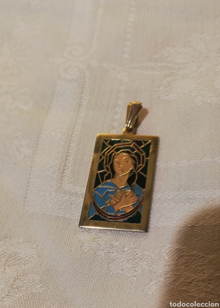 Joyeria: Medalla dorada pintada - Foto 1