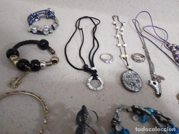 Joaillerie: 4 collares 7 pulseras 3 anillos 1 pendientes vintage? 148
