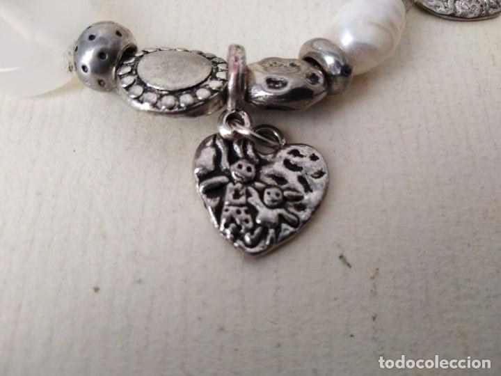 Joyeria: Pulsera con diges. piedras. y perlas. 6y pendientes - Foto 5